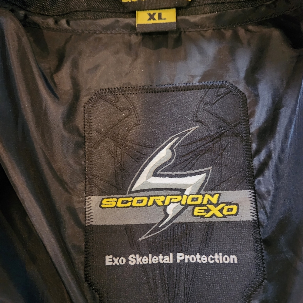 Get Stung Scorpion Women’s motorcyle jacket XL.